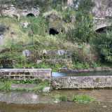 La sua acqua proviene dall�acquedotto Carolino, commissionato da Carlo di Borbone all�architetto Luigi Vanvitelli e inaugurato nel 1752  